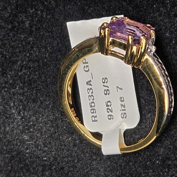 Elegant Purple Amethyst Gold Plated Sterling Silver Ring - Picture 4 of 6